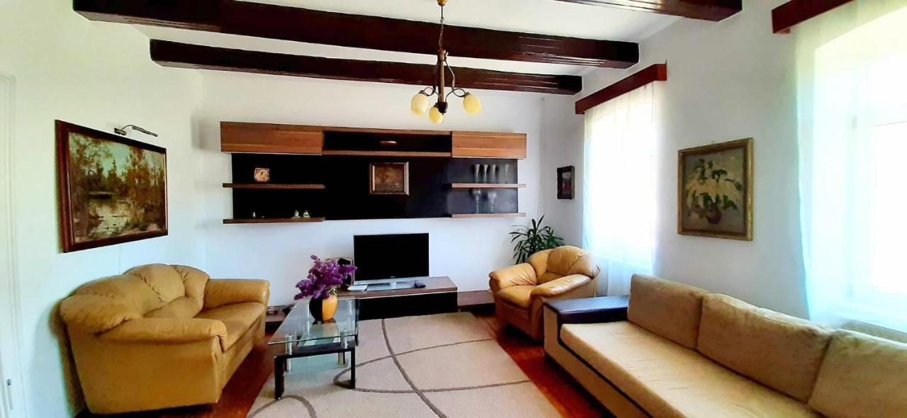 Hărman Casa Din Coltul Cetatiiヴィラ エクステリア 写真